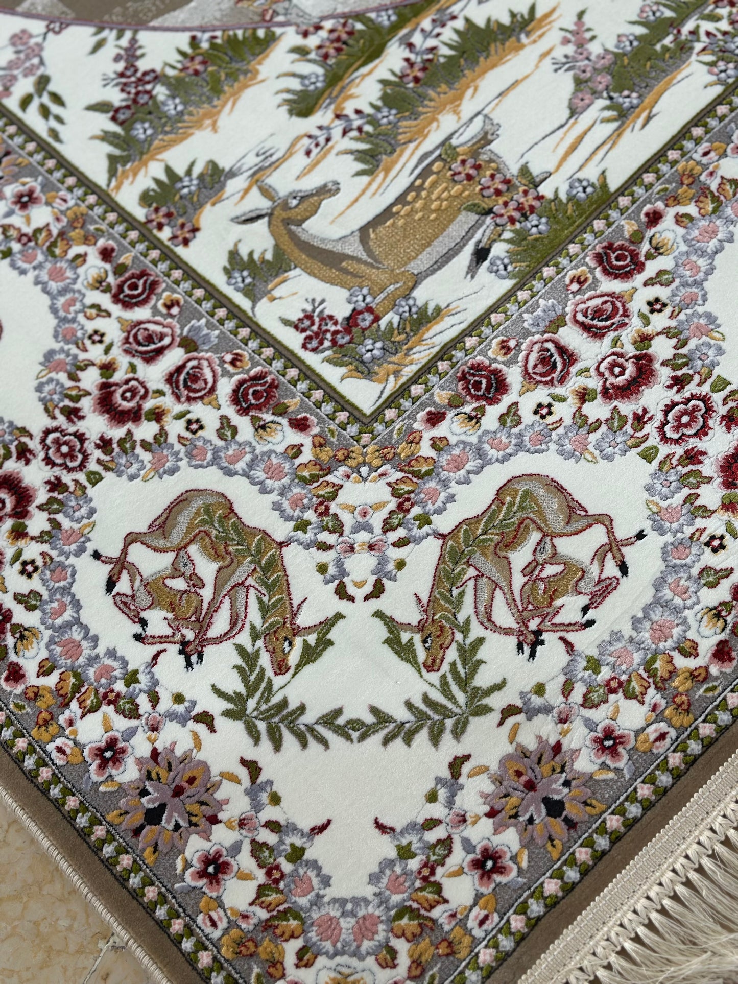 Royal Hunt Tapestry - Beige