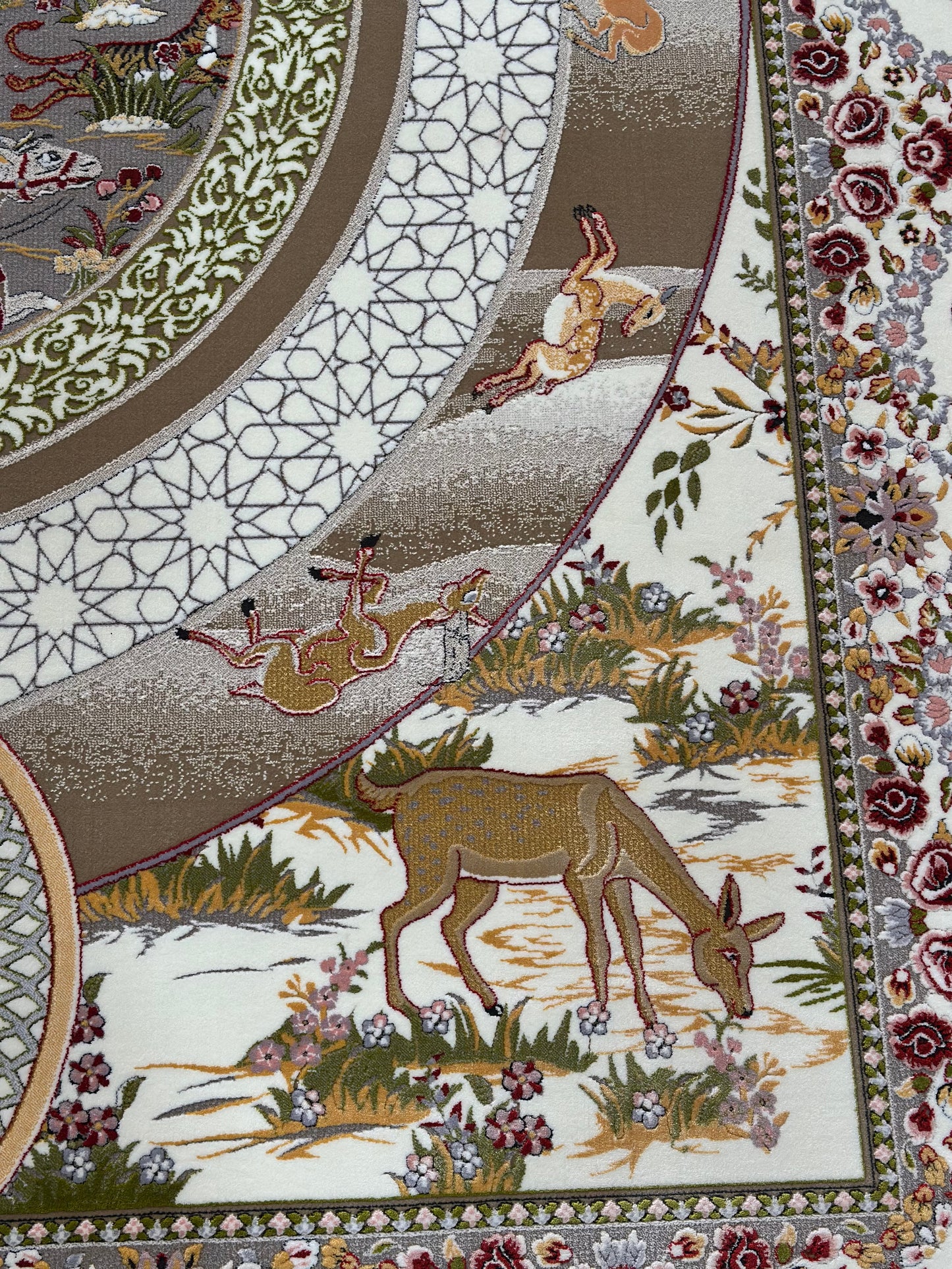 Royal Hunt Tapestry - Beige