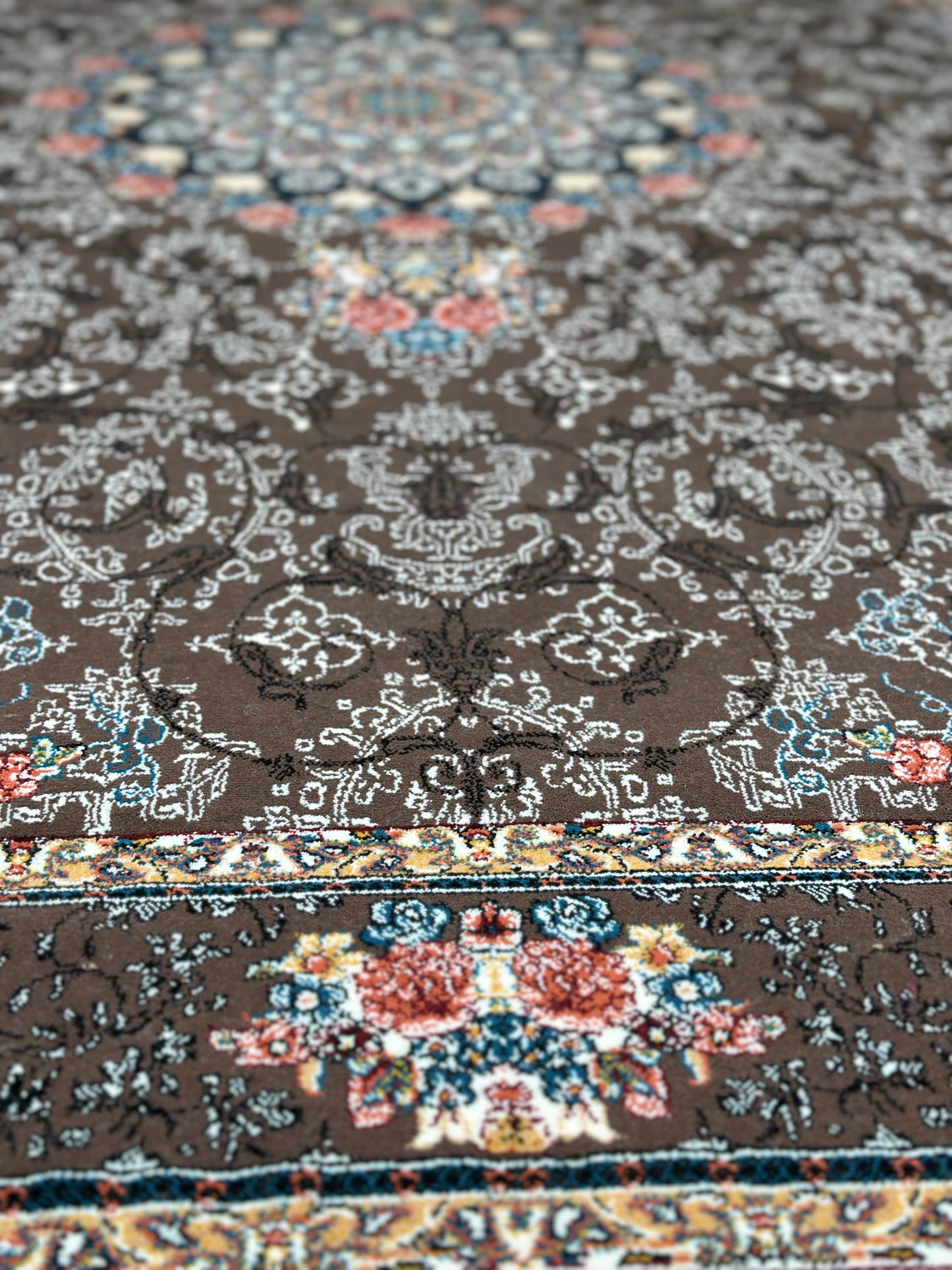 *Classic Floral Persian Carpet